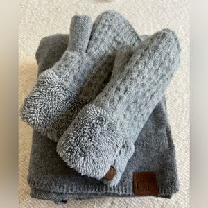 C.C. Cheveux Grey Scarf & Fingerless Gloves